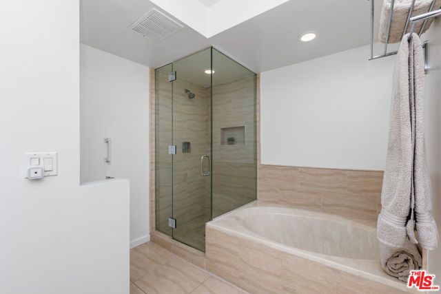 2960 Neilson Way 203, Santa Monica, CA 90405