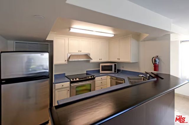 2960 Neilson Way 203, Santa Monica, CA 90405