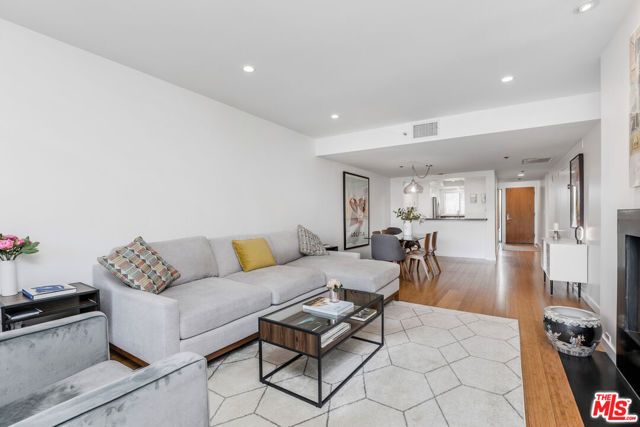 2960 Neilson Way 203, Santa Monica, CA 90405