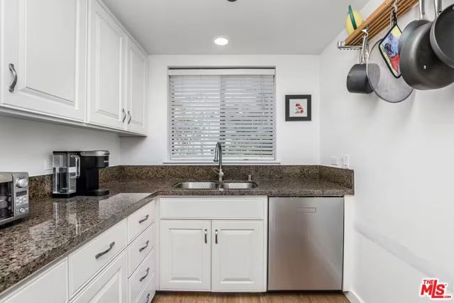 2960 Neilson Way 203, Santa Monica, CA 90405