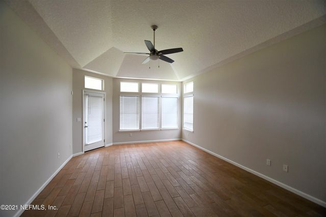 925 LOTUS Lane S, Jacksonville, FL 32259