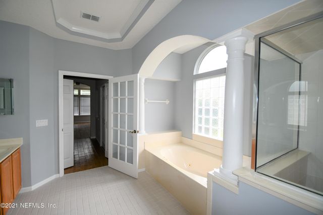 925 LOTUS Lane S, Jacksonville, FL 32259