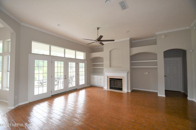 925 LOTUS Lane S, Jacksonville, FL 32259