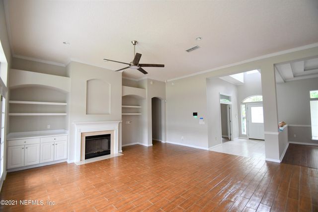 925 LOTUS Lane S, Jacksonville, FL 32259