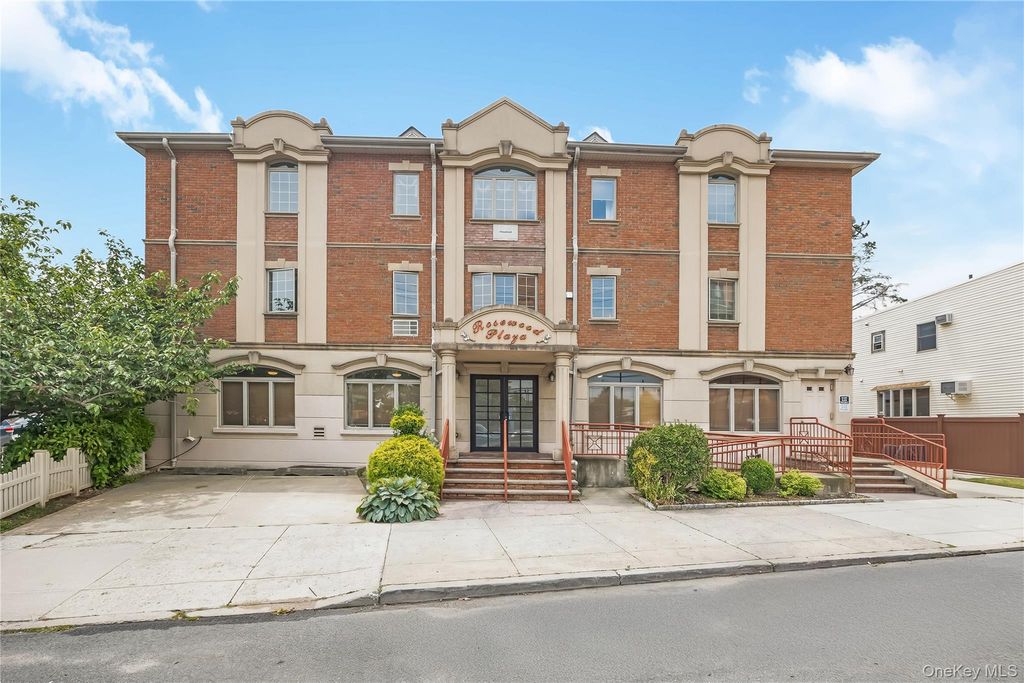 66-06 70th Street R5, Middle Village, NY 11379 — exterior