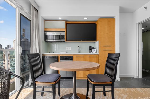 410 Atkinson Drive 1007, Honolulu, HI 96814