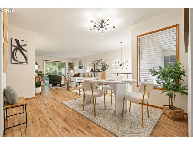 15045 Ne ROSE Pkwy, Portland, OR 97230