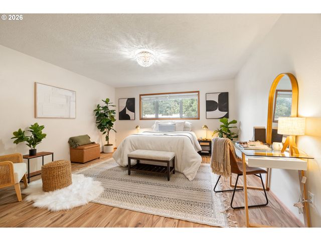 15045 Ne ROSE Pkwy, Portland, OR 97230