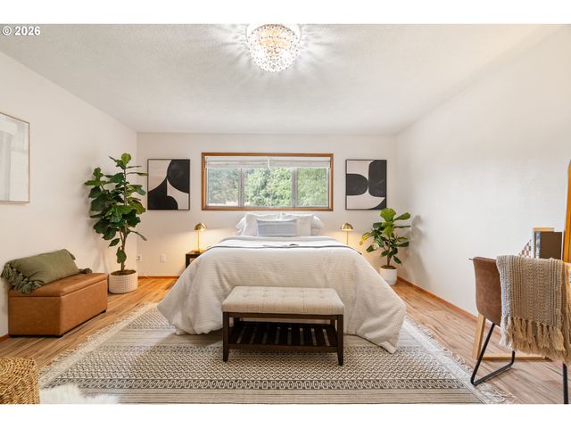 15045 Ne ROSE Pkwy, Portland, OR 97230