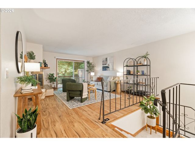 15045 Ne ROSE Pkwy, Portland, OR 97230