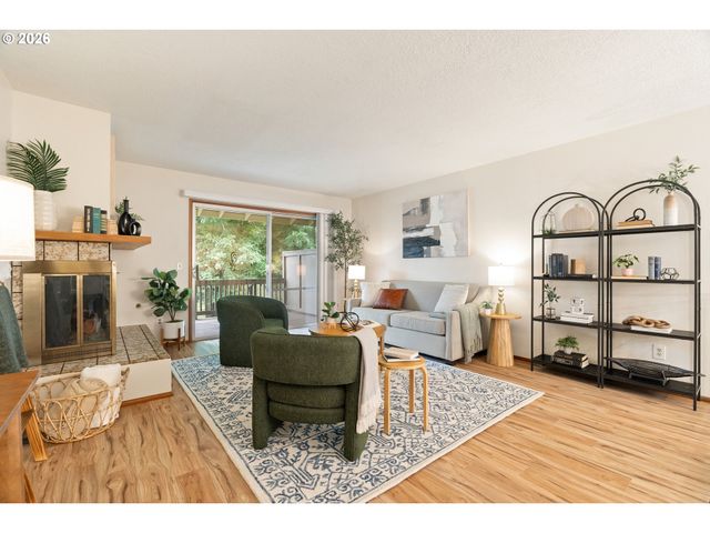 15045 Ne ROSE Pkwy, Portland, OR 97230