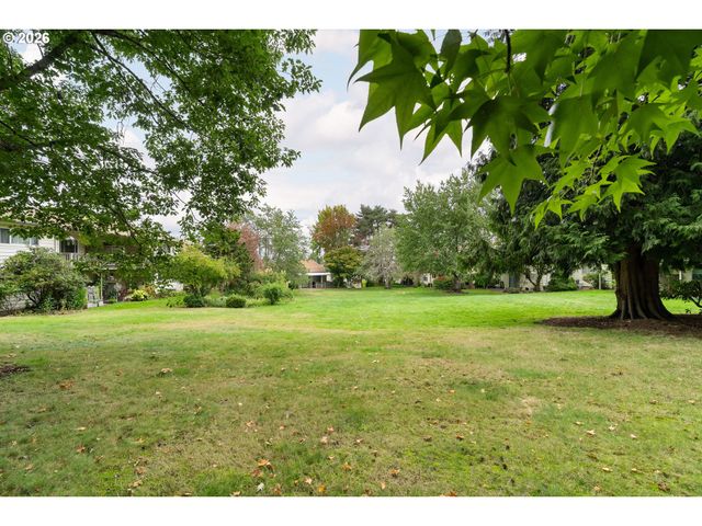 15045 Ne ROSE Pkwy, Portland, OR 97230