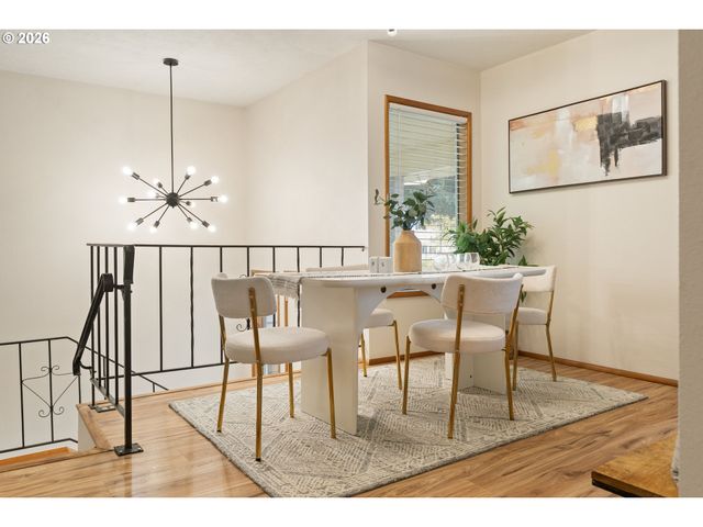 15045 Ne ROSE Pkwy, Portland, OR 97230