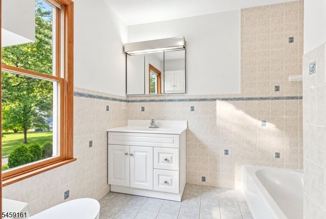 143 S Martine Ave, Fanwood Boro, NJ 07023