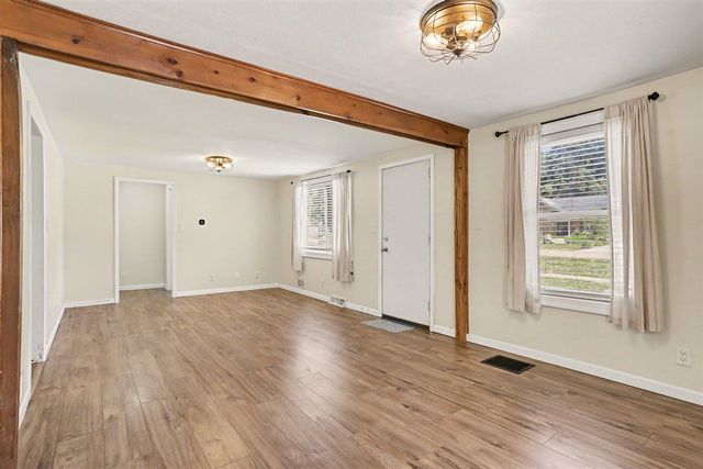 315 N Cedar Street, Schoolcraft, MI 49087