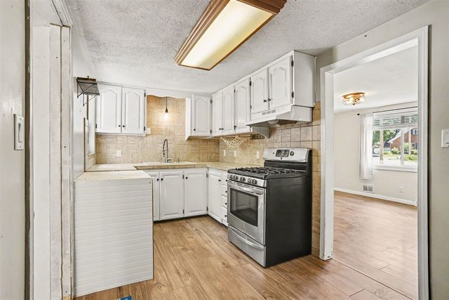 315 N Cedar Street, Schoolcraft, MI 49087