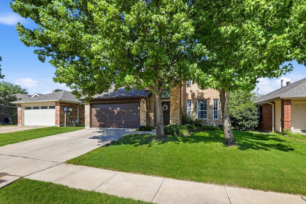 11920 Hickory Circle, Fort Worth, TX 76244