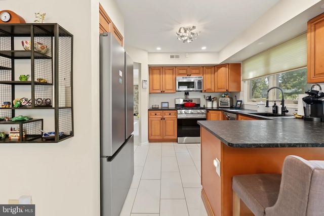 1409 CHANTICLEER DR, Cherry Hill, NJ 08003