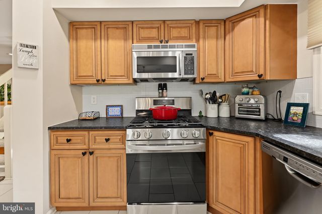 1409 CHANTICLEER DR, Cherry Hill, NJ 08003
