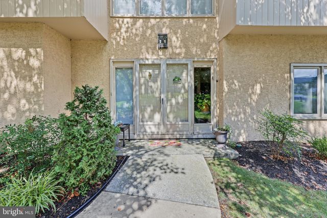 1409 CHANTICLEER DR, Cherry Hill, NJ 08003