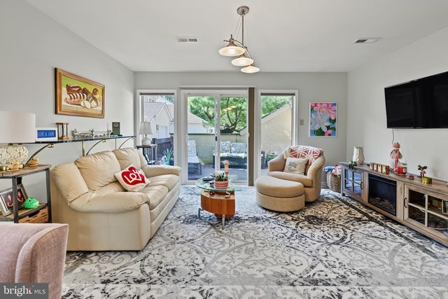 1409 CHANTICLEER DR, Cherry Hill, NJ 08003
