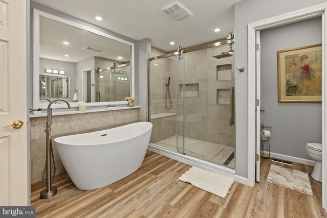 1409 CHANTICLEER DR, Cherry Hill, NJ 08003