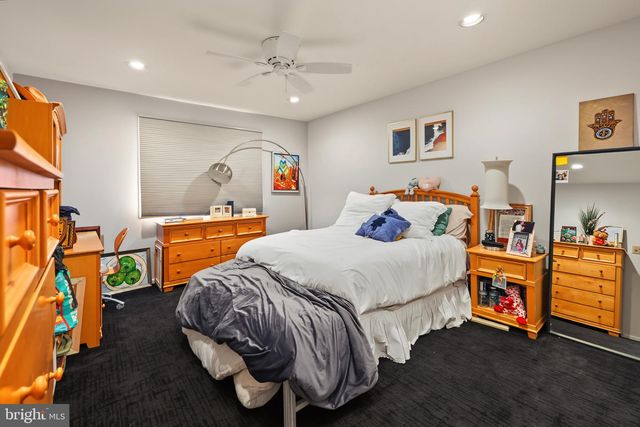 1409 CHANTICLEER DR, Cherry Hill, NJ 08003