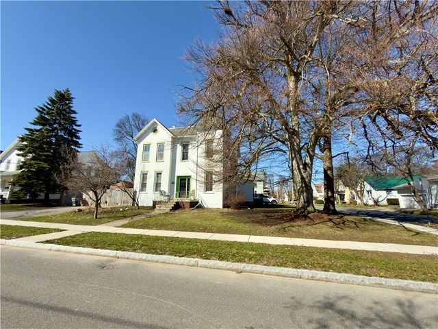 122 Lafayette Avenue, Geneva City, NY 14456