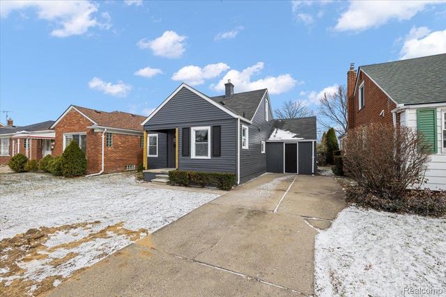 21625 Trombly Street, St. Clair Shores, MI 48080