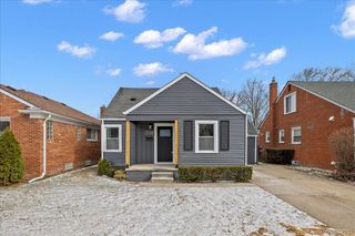 21625 Trombly Street, St. Clair Shores, MI 48080