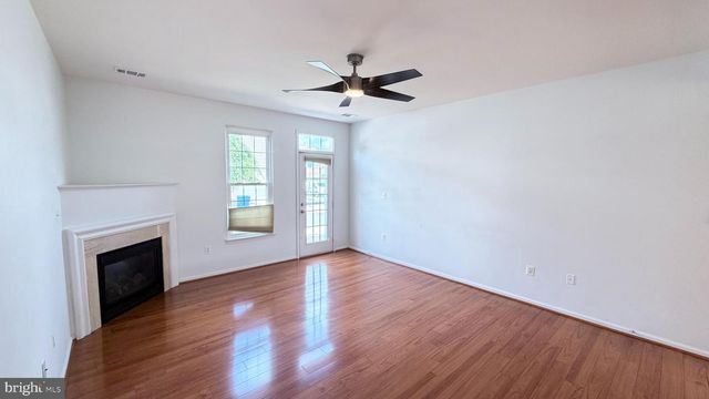 20965 KITTANNING LN, Ashburn, VA 20147