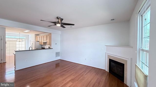 20965 KITTANNING LN, Ashburn, VA 20147