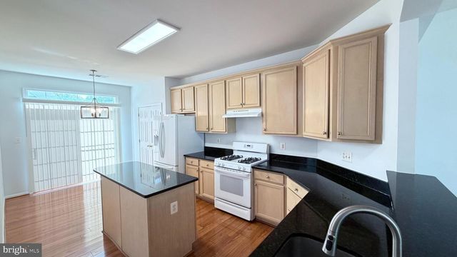 20965 KITTANNING LN, Ashburn, VA 20147