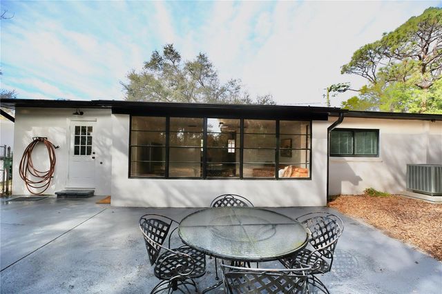 4304 S THATCHER AVENUE, Tampa, FL 33611