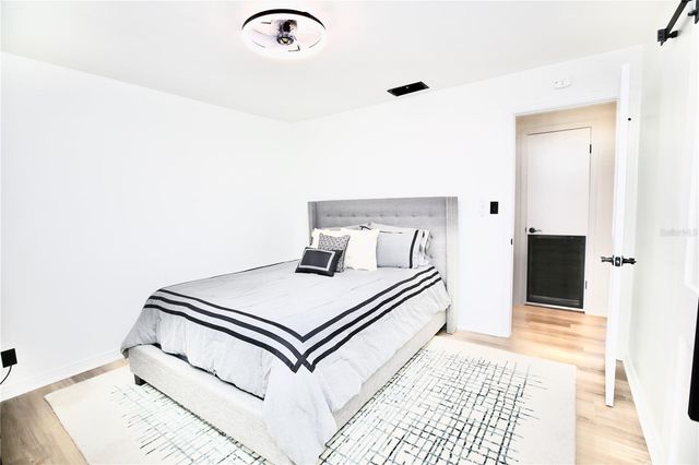 4304 S THATCHER AVENUE, Tampa, FL 33611