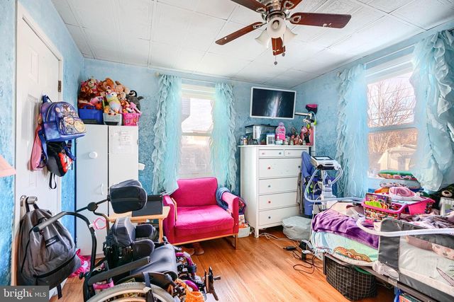 6 AVENAL RD, Baltimore, MD 21221