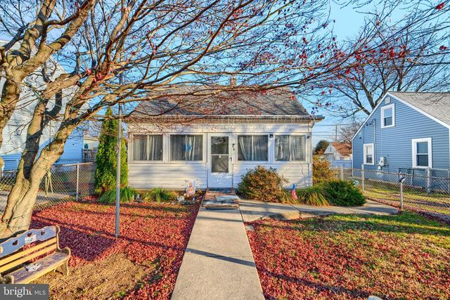 6 AVENAL RD, Baltimore, MD 21221