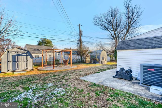 6 AVENAL RD, Baltimore, MD 21221