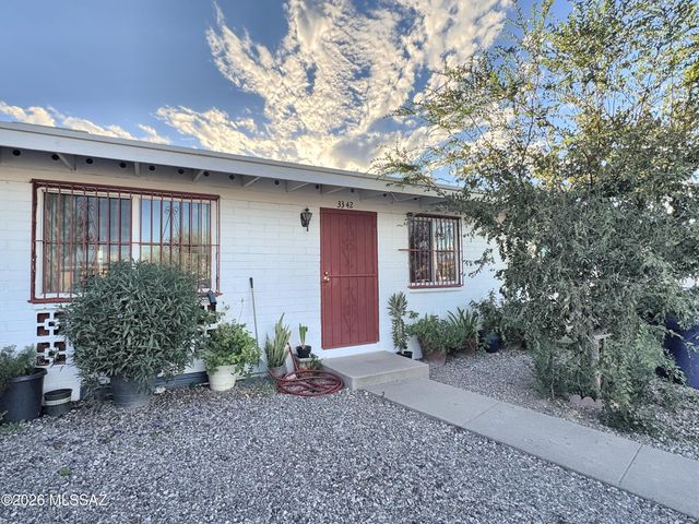 3342 S Lloyd Vista, Tucson, AZ 85713
