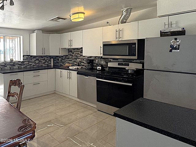 3342 S Lloyd Vista, Tucson, AZ 85713