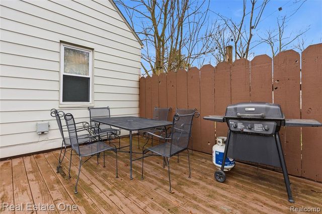 131 N Josephine Avenue, Waterford, MI 48328