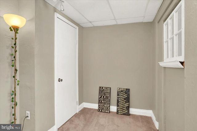 136 S QUEEN ST, York, PA 17403