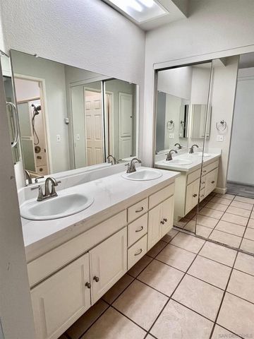 12168 Waverly Downs Ln, San Diego, CA 92128