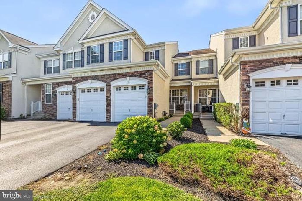 19 WHARTON DR, GLEN MILLS, PA 19342 — photo 2