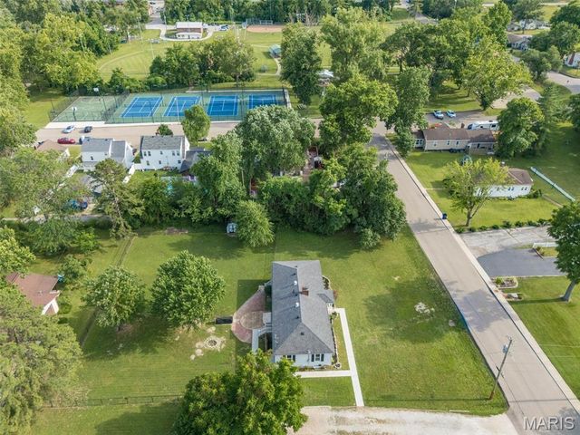 320 Fairview Avenue, Festus, MO 63028