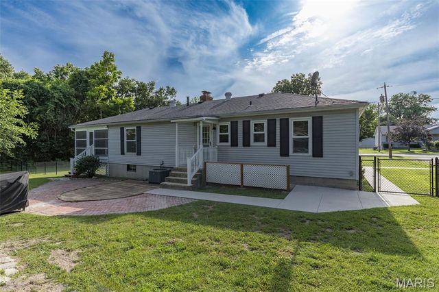 320 Fairview Avenue, Festus, MO 63028