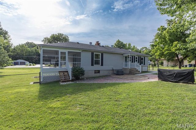 320 Fairview Avenue, Festus, MO 63028