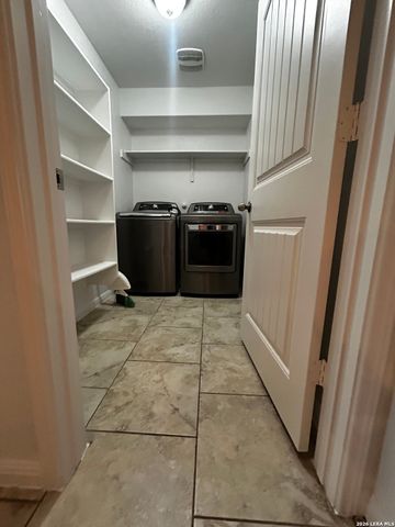 2273 LIGHTHOUSE DR, New Braunfels, TX 78130