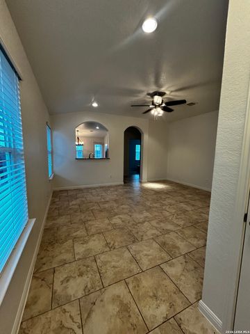 2273 LIGHTHOUSE DR, New Braunfels, TX 78130