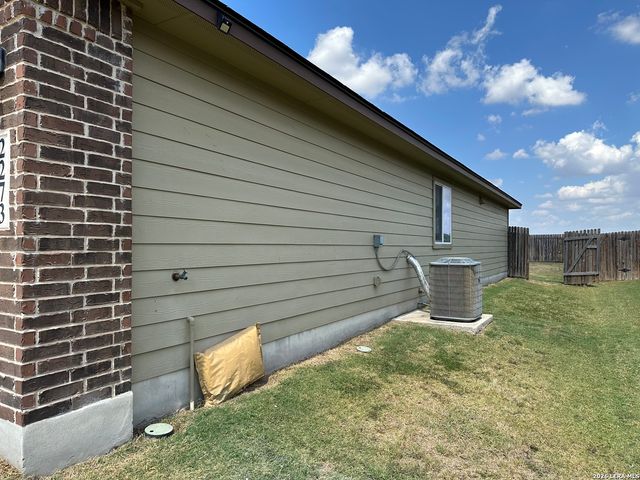 2273 LIGHTHOUSE DR, New Braunfels, TX 78130
